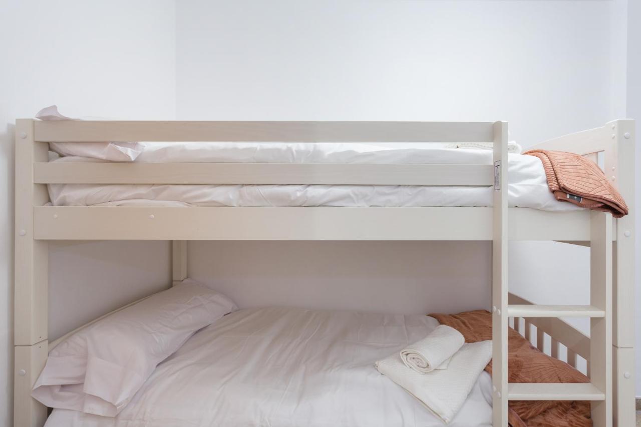 Ferienwohnung Piso Familiar Cerca Del Centro, Ac Y Wifi Gratis Valencia Exterior foto