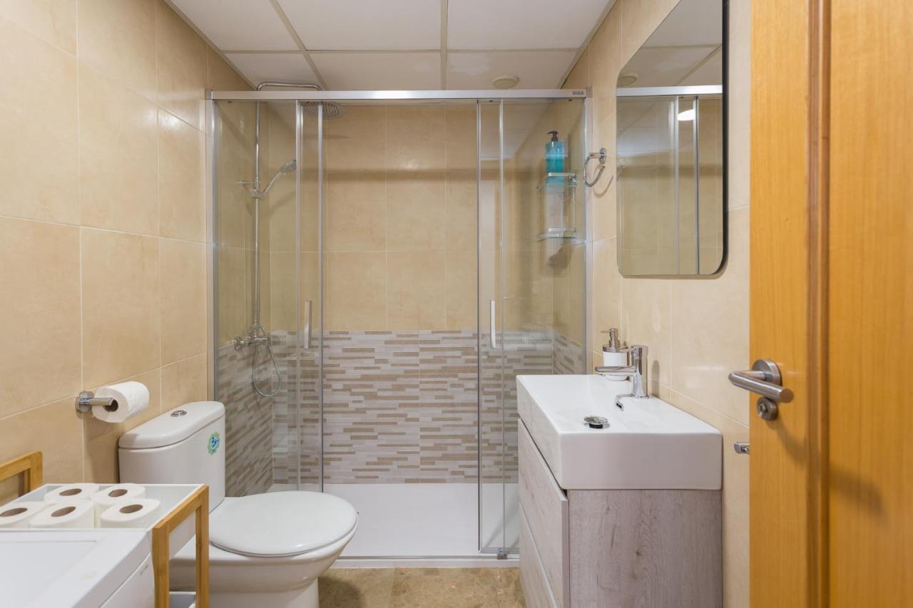 Ferienwohnung Piso Familiar Cerca Del Centro, Ac Y Wifi Gratis Valencia Exterior foto