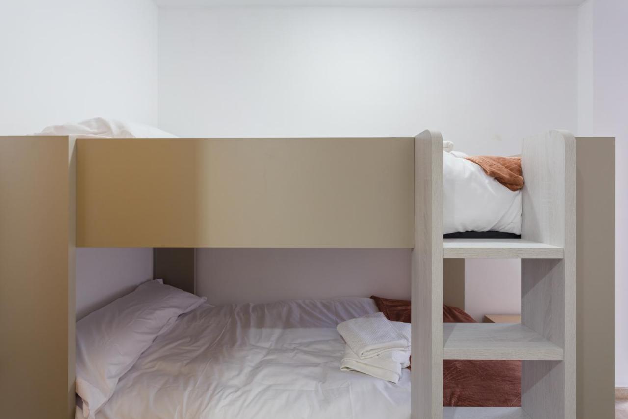 Ferienwohnung Piso Familiar Cerca Del Centro, Ac Y Wifi Gratis Valencia Exterior foto