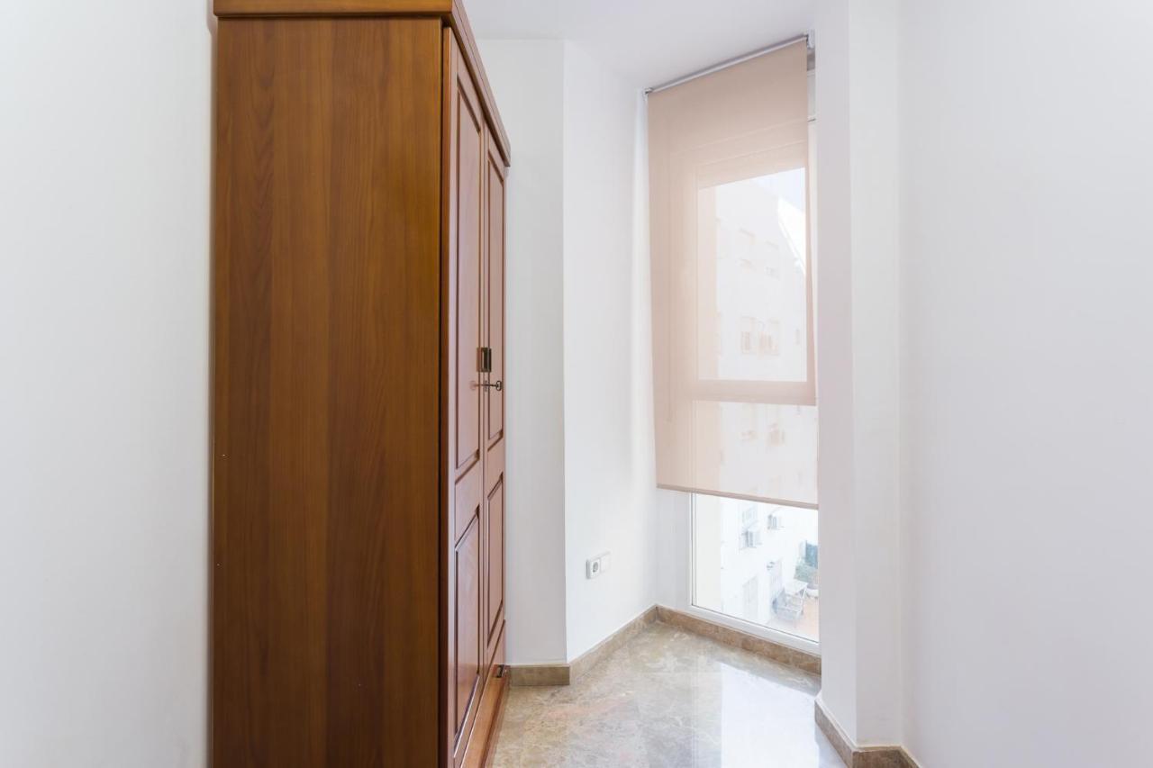 Ferienwohnung Piso Familiar Cerca Del Centro, Ac Y Wifi Gratis Valencia Exterior foto