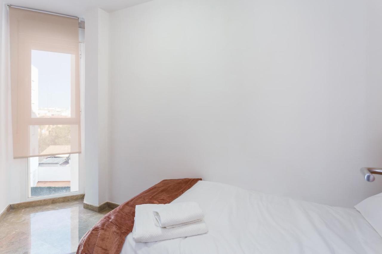 Ferienwohnung Piso Familiar Cerca Del Centro, Ac Y Wifi Gratis Valencia Exterior foto